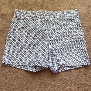 Never worn. The Limited blue and white size 6, shorts. Zipper close, hook & eye.